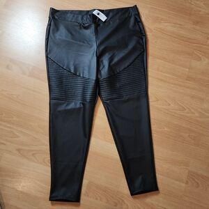 NWT Torrid Full-Length Black Faux Leather Moto Legging Women's Size 3X Vegan